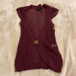 Express sweater vest in burgundy. Size XS